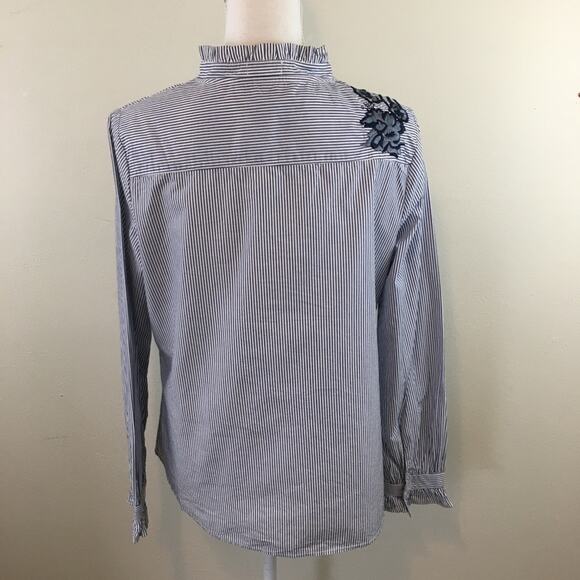 Crown & Ivy Stripe Blouse With Floral Embroidery Size Medium - Picture 10 of 10